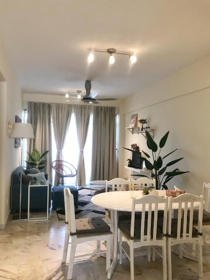 Port Dickson Glory Beach Resort Apartment 5Pax 3Br Екстер'єр фото