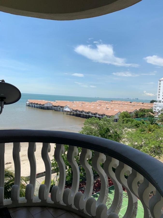 Port Dickson Glory Beach Resort Apartment 5Pax 3Br Екстер'єр фото